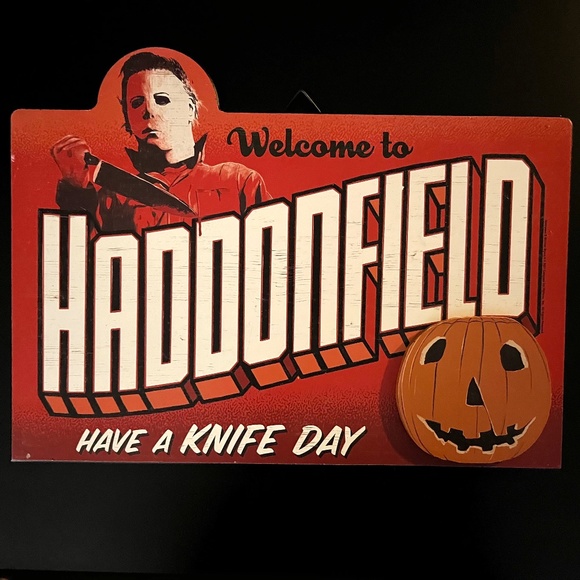 Halloween "Welcome to Haddonfield" Sign (Spirit Halloween 2021) Michael Myers - Picture 1 of 5
